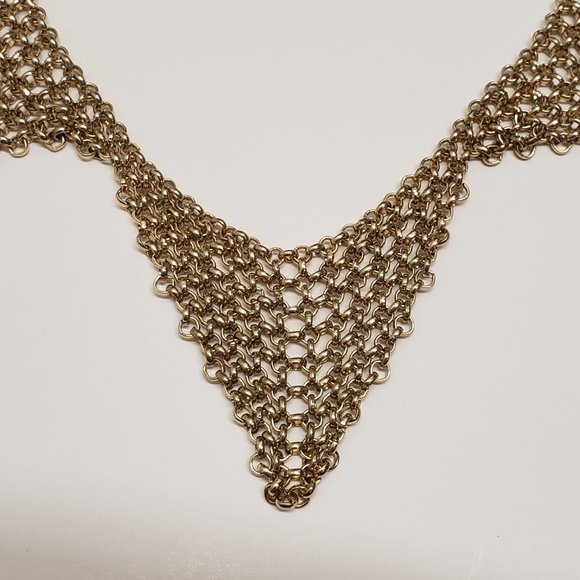 Unique Chain Cluster Bib Necklace - Picture 4 of 5